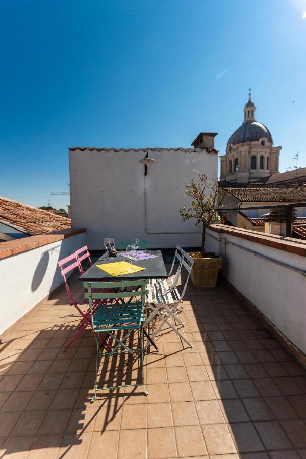 La Terrazza Apartment - Smart Holiday Mântua Exterior foto